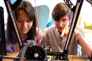 Learning Labs in Libraries and Museums: Transformative Spaces for Teens, New Report out now!